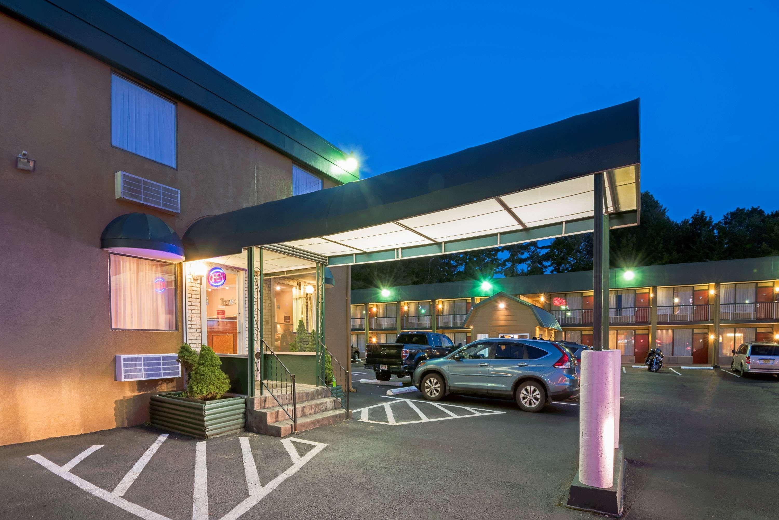 Travelodge By Wyndham Beckley Exterior foto